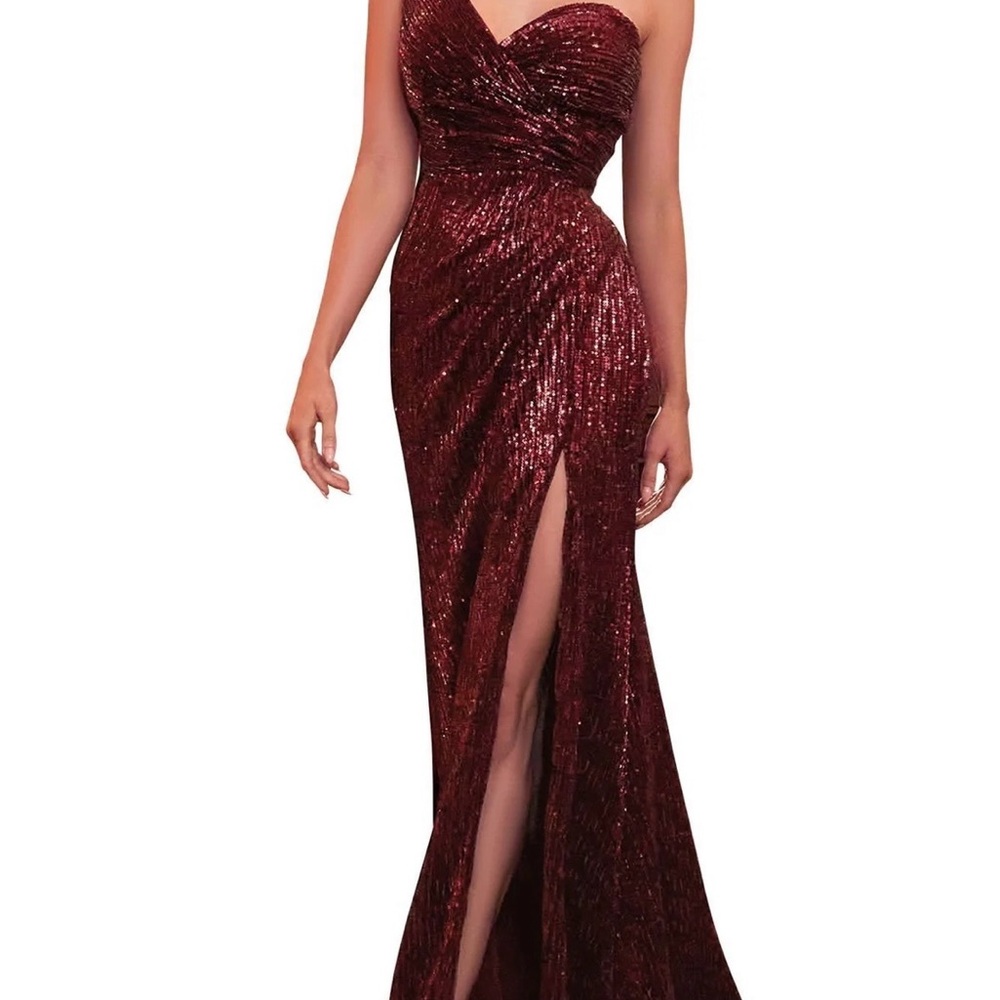 Elegant Burgundy Evening Gown